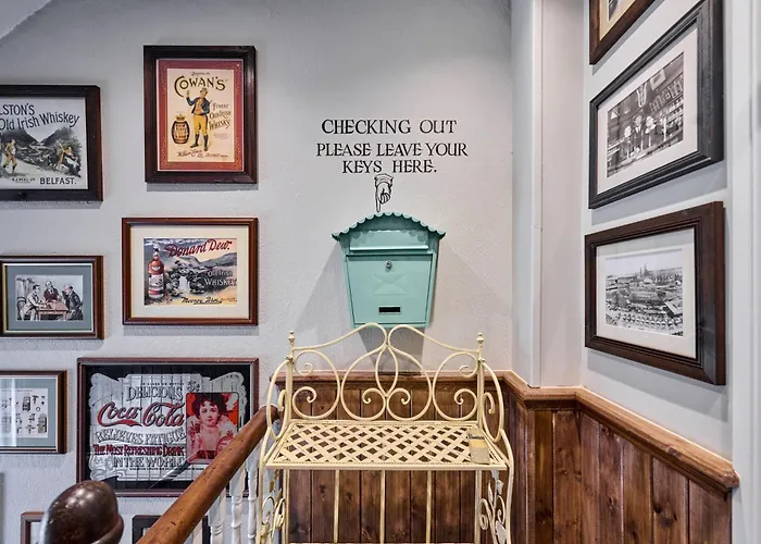 The Crown Pub & Guesthouse