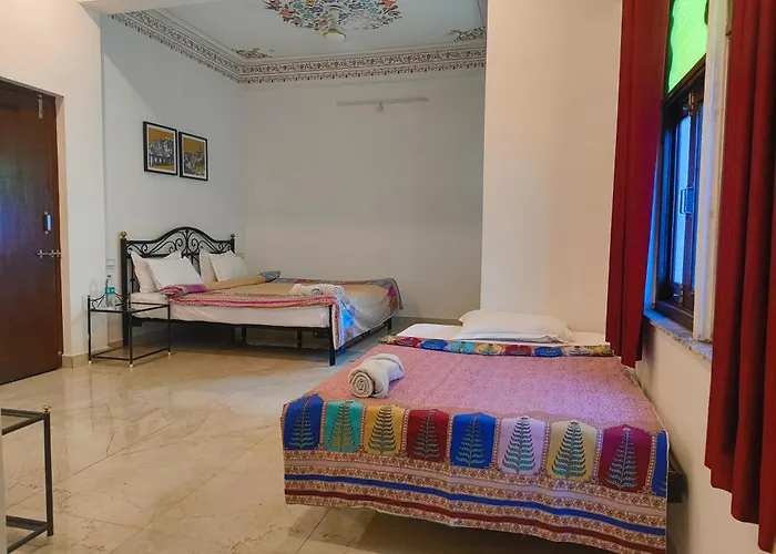 Rising Shemesh Home Stay