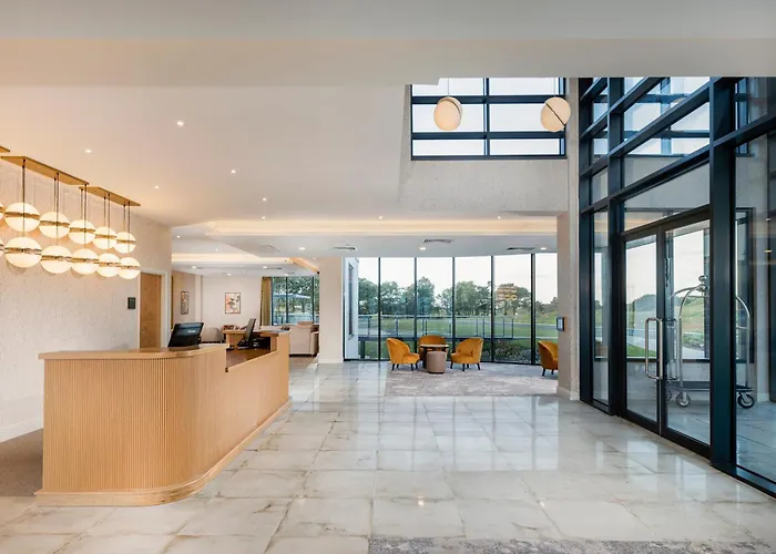 Luxury hotel only: Ravenport Resort