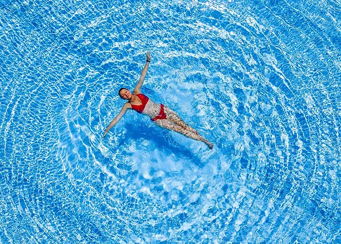 H2O Hotel
