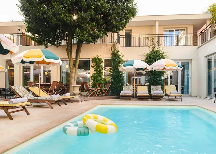 Maison Des Ambassadeurs