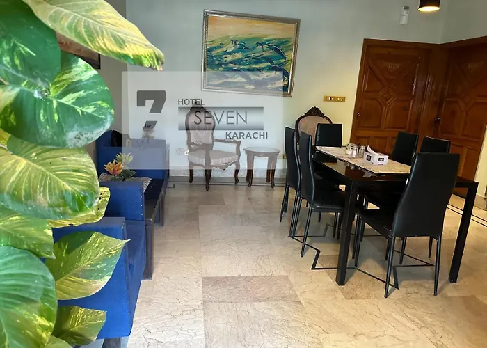 Family Hotel: Hotel Seven 7