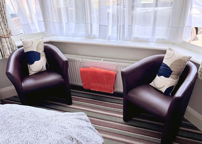 Hudsons Guest House - Adults Only