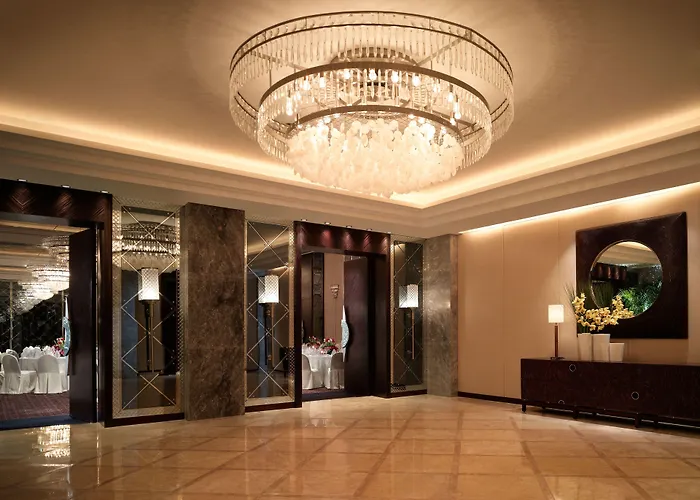 Peninsula Manila