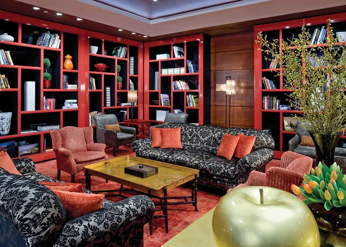 Hotel suites Bostonian Boston