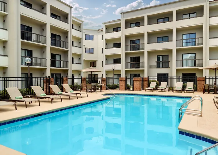 Courtyard By Marriott Atlanta Executive Park/Emory