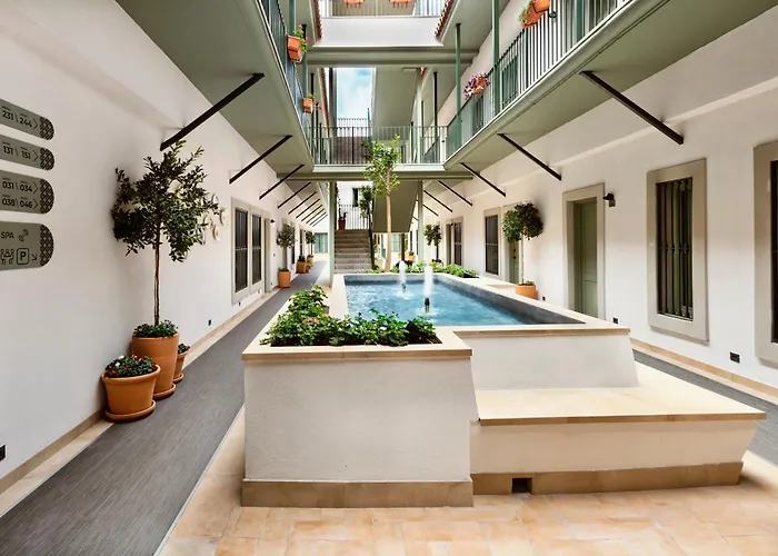 Hotel con piscina: Catalonia Santa Justa