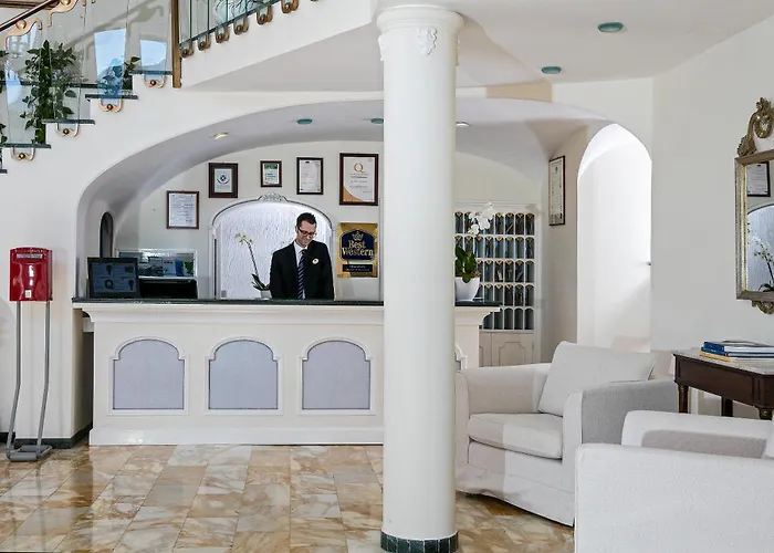 Luxury hotel only: Hotel Syrene