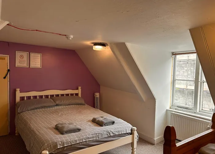 Villa: Sailors Return Weymouth