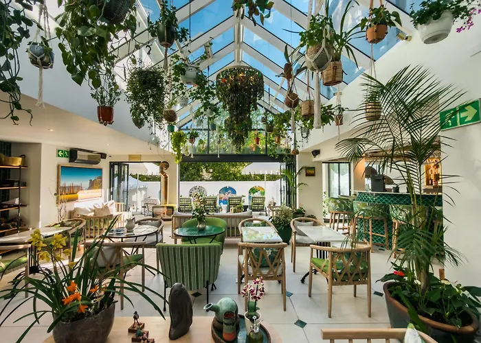 Le Petit Manoir Boutique Hotel