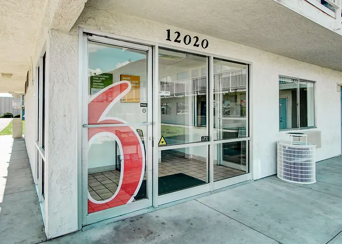 Motel 6-, Co - Airport
