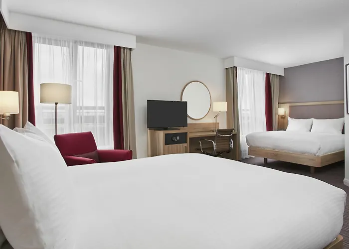 Luxury hotel only: Hilton Garden Inn Dublin City Centre