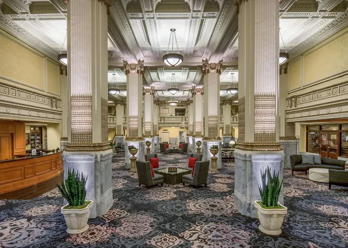 Airport Hotel: Embassy Suites By Hilton Portland Downtown