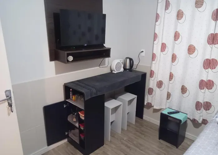 POUSADA ALTERNATIVA MANU LAGES Quarto Com Banheiro no Corredor