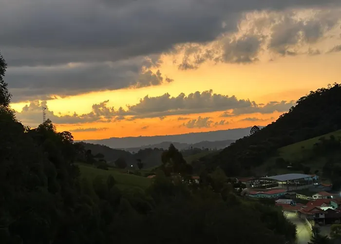Pousada da Cachoeira - Chalé pôr do sol