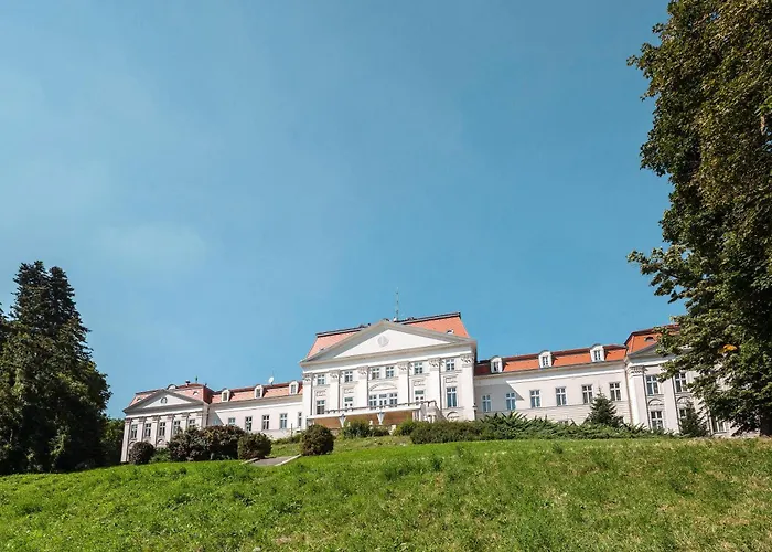 Boutique hotel only: Austria Trend Hotel Schloss Wilhelminenberg Wien