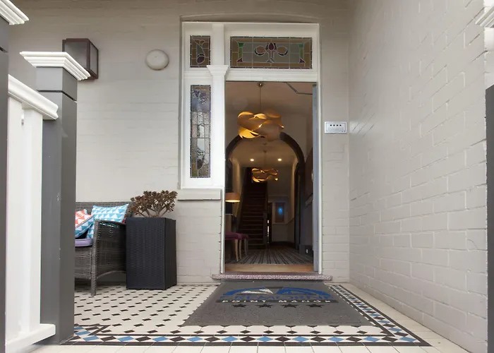 Cremorne Point Manor