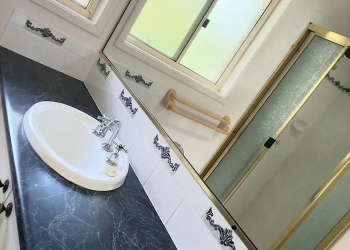 3Mins Walk To Shopping Centre&City Bus, Airport