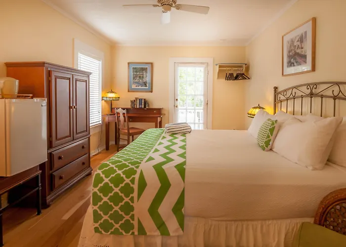 The Garden House - Adult Only