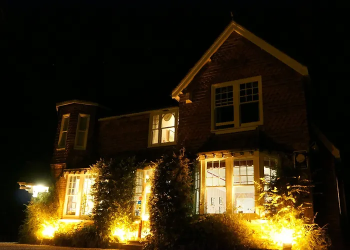 The Lawn Guest House Gatwick