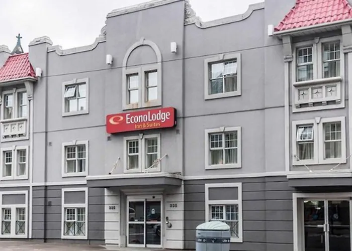 Cheap hotels Econo Lodge Inn & Suites Downtown