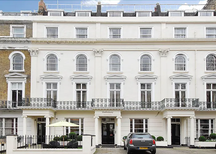 Resort: Hyde Park International