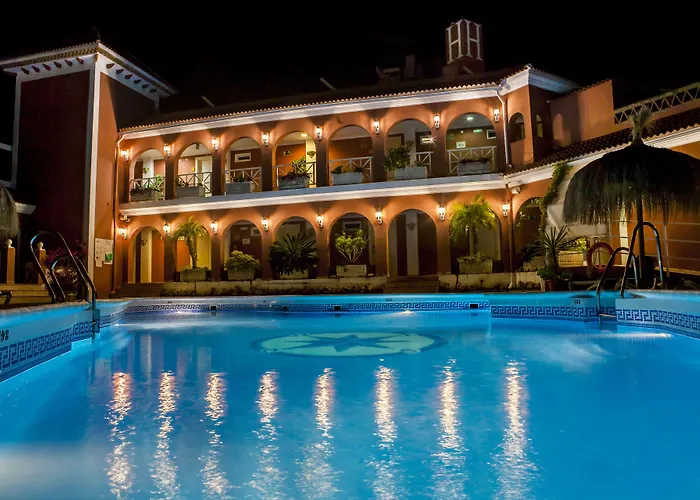 Hotel con piscina: Los Arcos