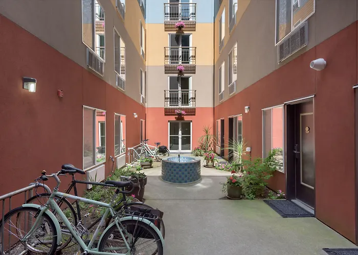 Belltown Inn