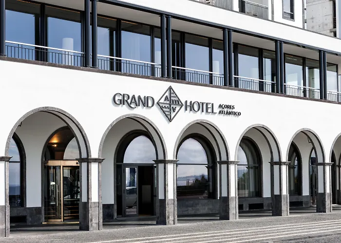 Hotel with view: Grand Hotel Acores Atlantico