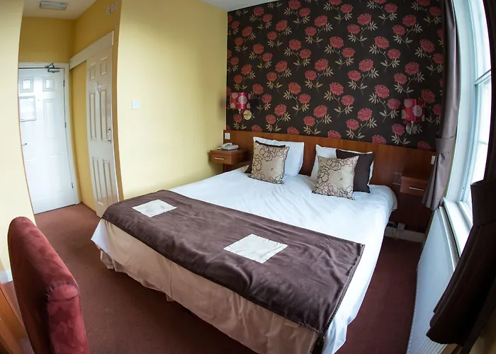 Thomas James Hotel