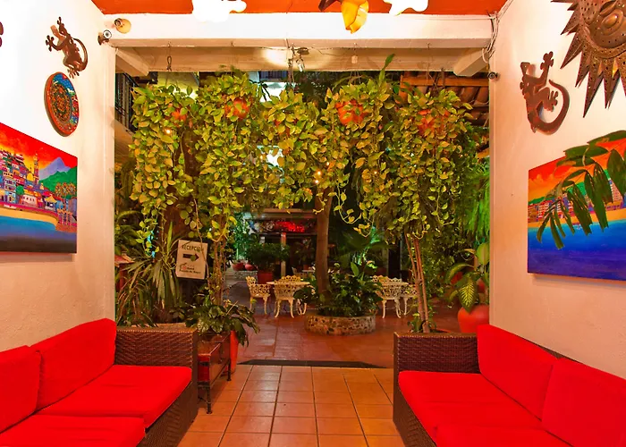Posada De Roger - Near Los Muertos Beach