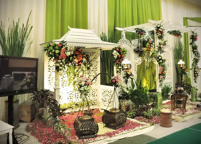 Romantic hotel: Pandanaran Hotel