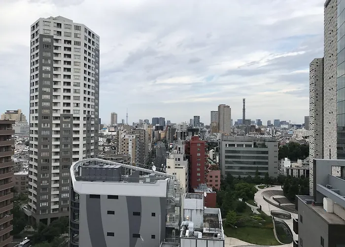 E Higashi Shinjuku