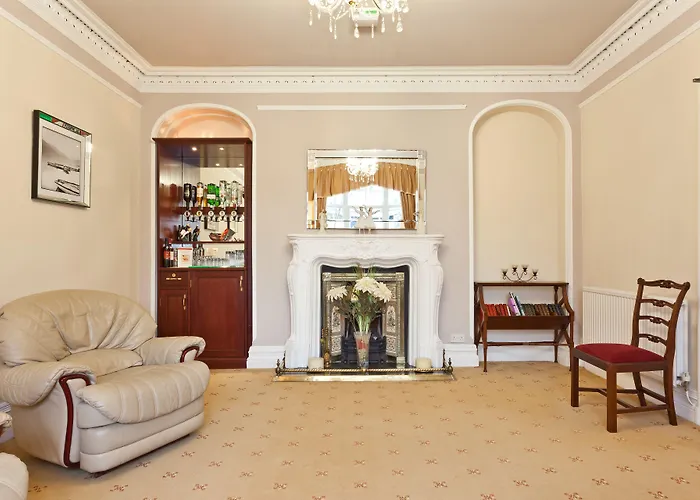 Beaumont Windermere - Adults-Only Boutique Guest House- Free Parking & Wellness Access