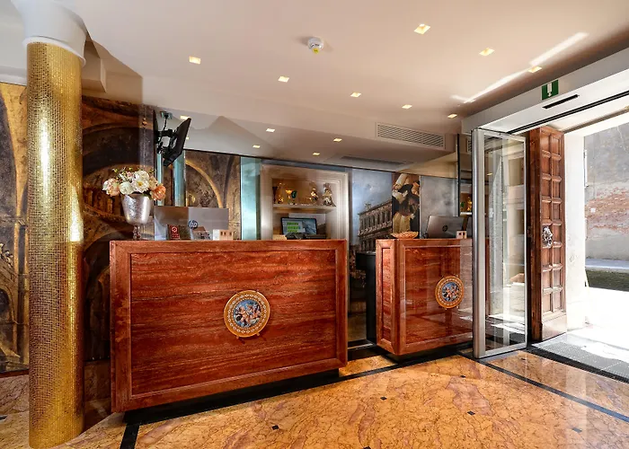 Hotel near College: Hotel Palazzetto Madonna