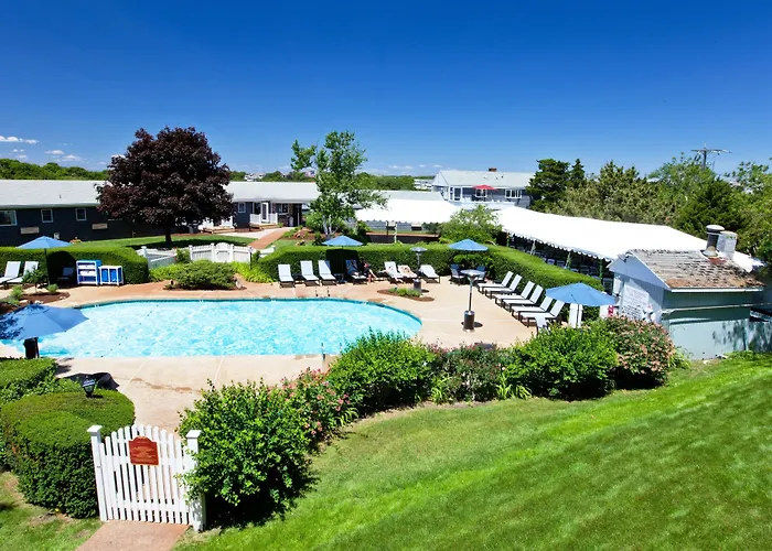 Airport Hotel: The Seaglass Inn & Spa