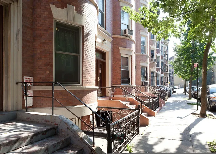 Morris Guest House (Adults Only)