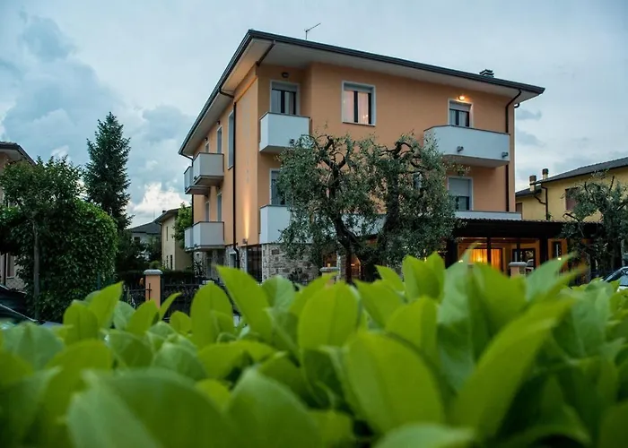  Fiordaliso