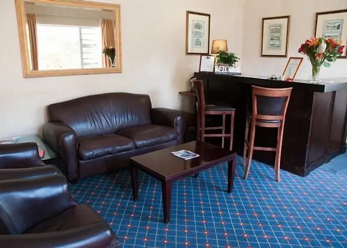 Altona Lodge