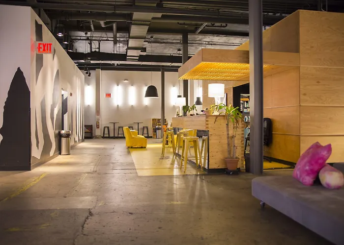 Lodge: The Local Ny Hostel