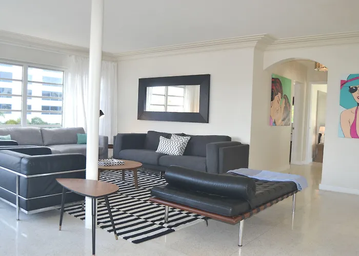 Family Hotel: North Beach Hotel