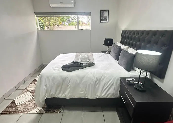 Creekside Guest House Middelburg