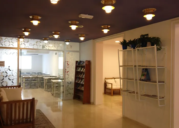 Estrella De Mar Youth Hostel