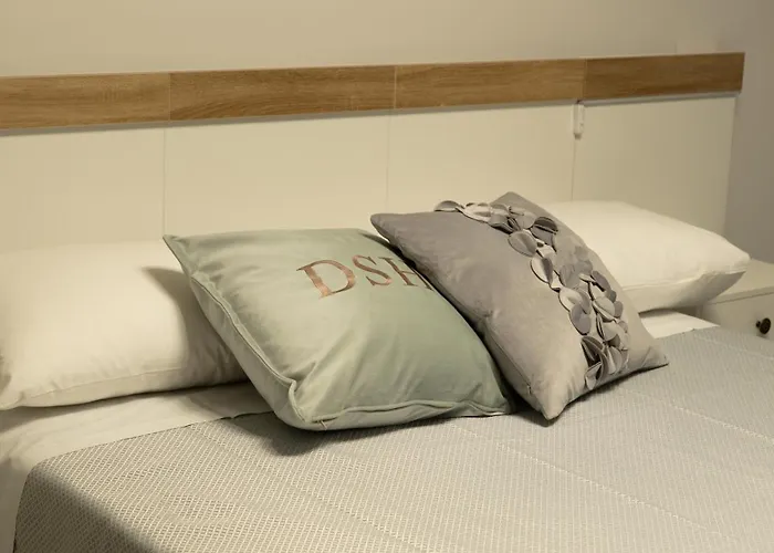 Domino Suite House