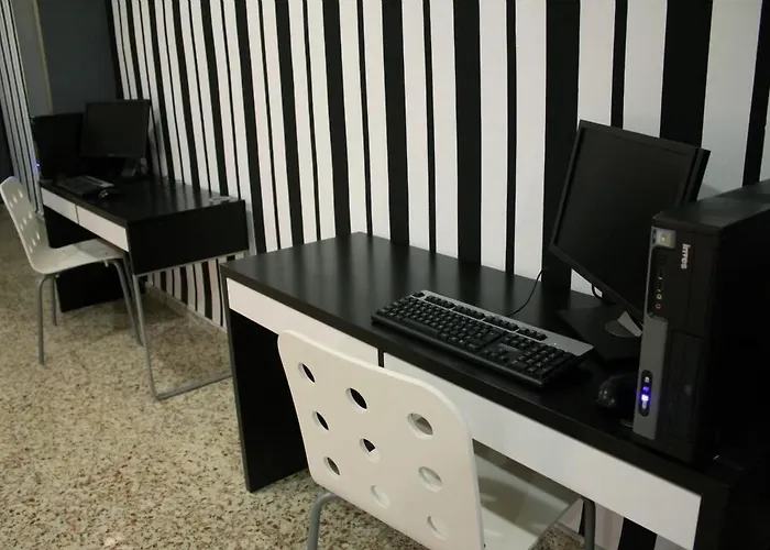 The Hostels Quart Youth & Apartments