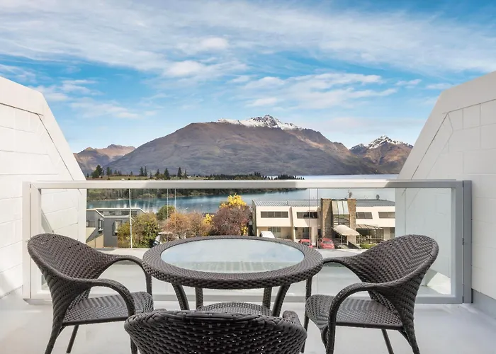 Copthorne Hotel & Apartments Queenstown Lakeview