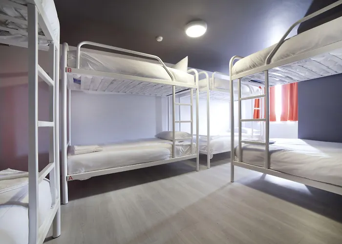 Sleeperdorm - Hostel