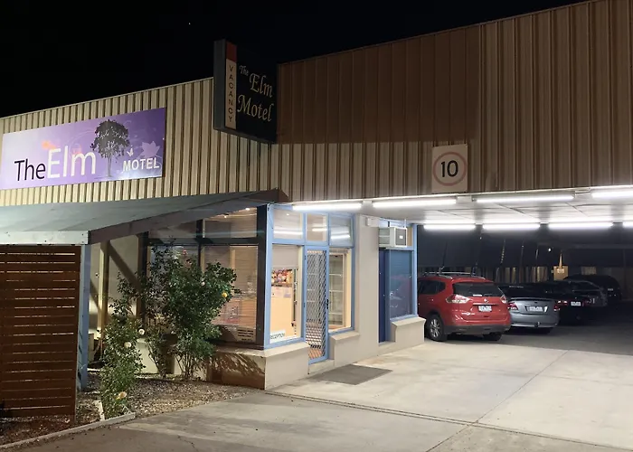 Cheap hotel: Elm Motel