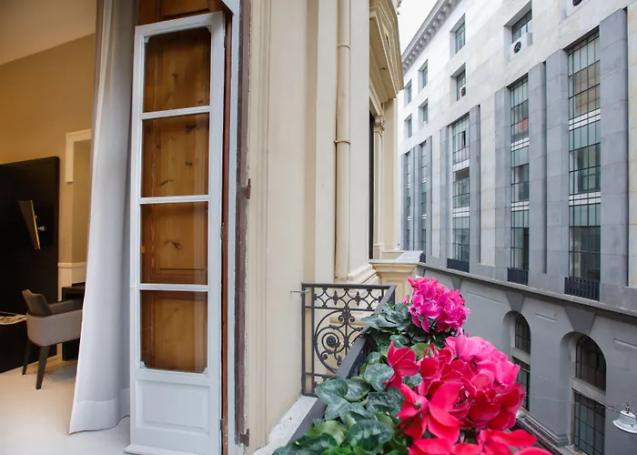 Pet Friendly hotel: Nap Luxury Guest House Bovio