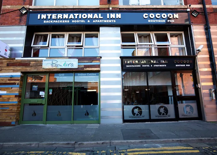 Hotel cerca del colegio: International Inn